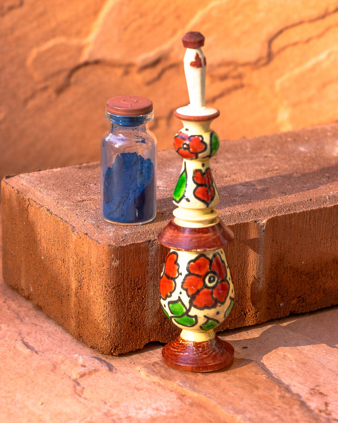 Hand crafted khol container