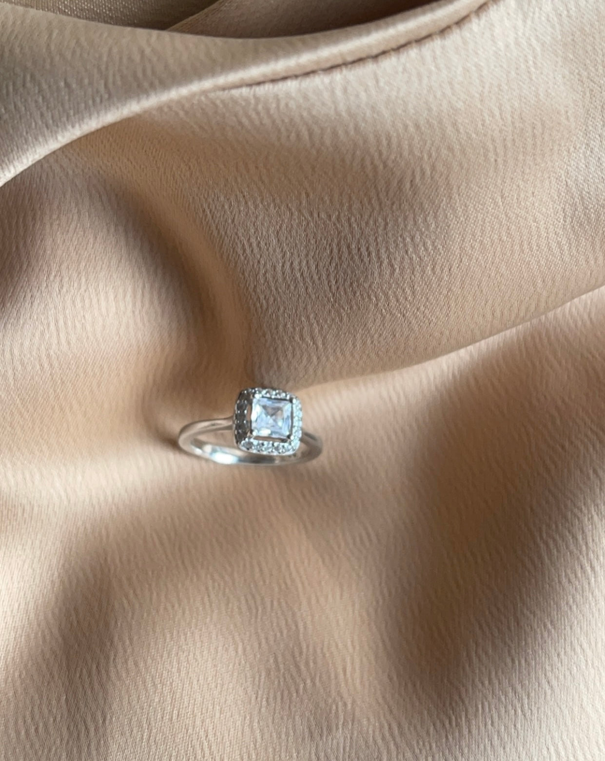 Beatrice ring