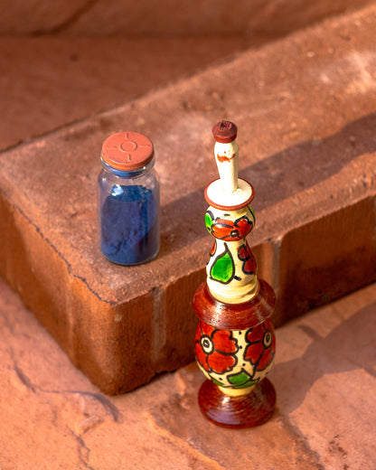 Hand crafted khol container